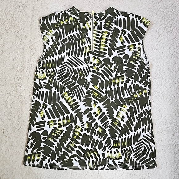 Liz Claiborne Palm Printed Blouse Green and White with pleated neckline Size MT - Picture 6 of 9